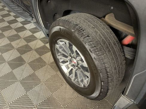 Used 2021 GMC Sierra 1500 AT4 w/ Technology Package image 12