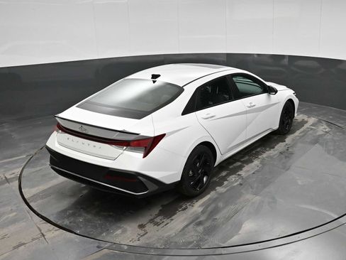 New 2026 Hyundai Elantra SEL Sport FWD image 29