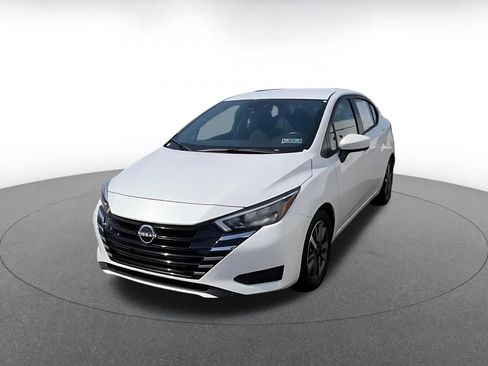 Used 2025 Nissan Versa SV FWD image 6