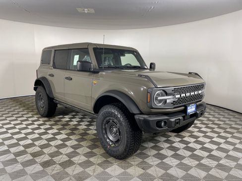 New 2025 Ford Bronco Badlands w/ Sasquatch Package image 7