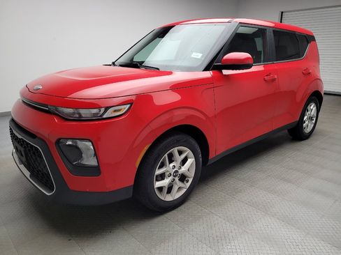 Used 2020 Kia Soul S FWD image 2