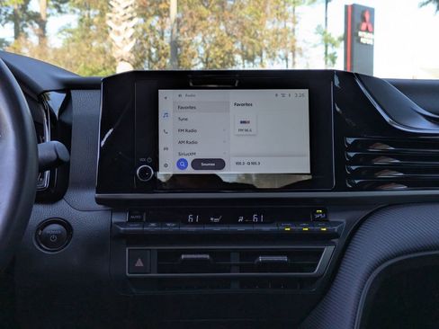 Certified 2025 Toyota Camry SE w/ Convenience Package image 17