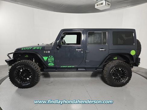 Used 2017 Jeep Wrangler Unlimited Sahara image 3