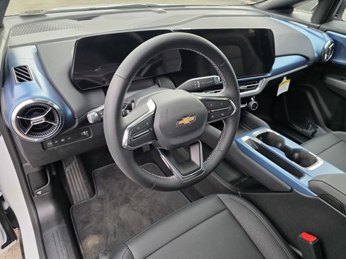 New 2026 Chevrolet Equinox EV LT image 23