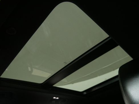 Used 2020 Ford Explorer ST w/ Premium Technology Package image 31