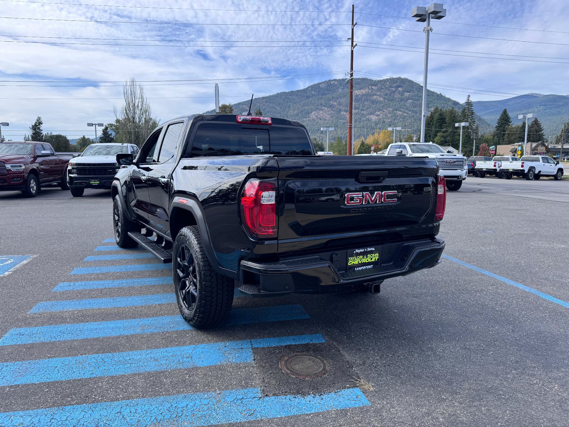 Used 2025 GMC Canyon Denali w/ LPO, Denali Black Edition AWD/4WD image 5