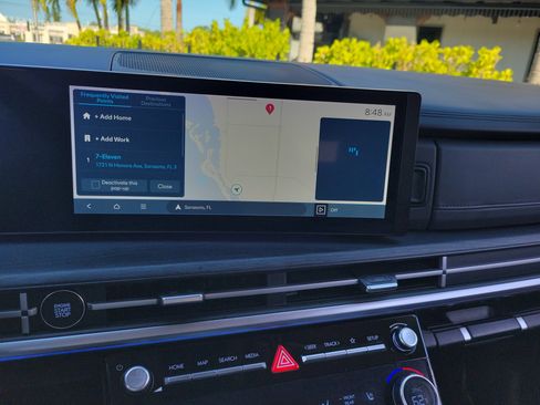 Used 2024 Hyundai Santa Fe Limited image 21