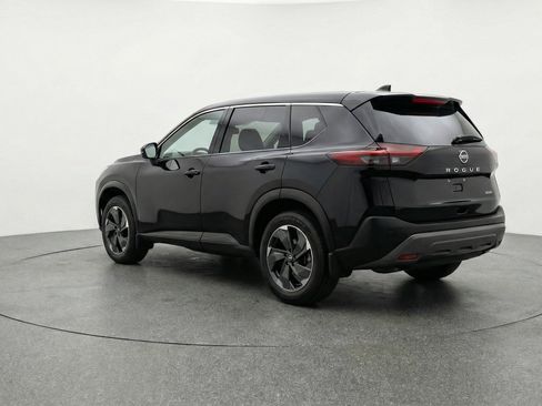 Used 2025 Nissan Rogue SV AWD/4WD image 6