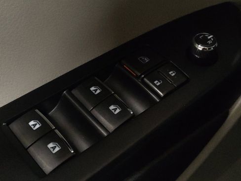 Used 2018 Toyota Highlander Limited Platinum image 27