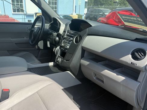 Used 2013 Honda Pilot Touring image 32
