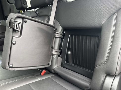 Used 2025 Chevrolet Silverado 3500 LTZ w/ LTZ Premium Package image 38