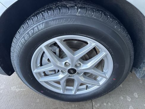 Certified 2023 Ford Edge SEL w/ Convenience Package image 18