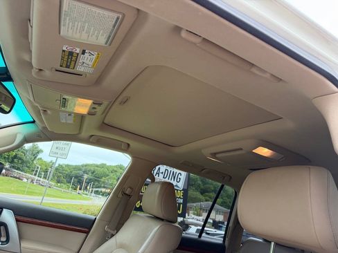 Used 2014 Toyota Land Cruiser AWD/4WD image 12