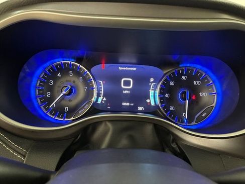 Used 2022 Chrysler Pacifica Touring-L AWD/4WD image 25