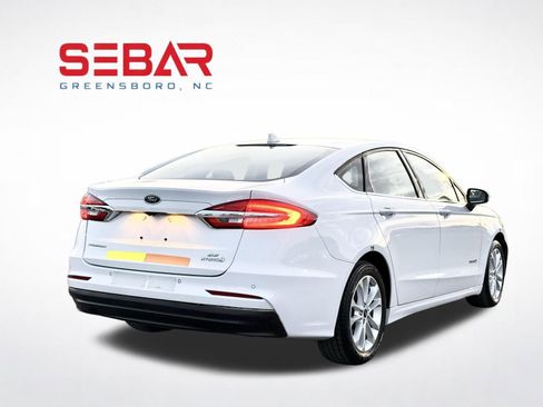 Used 2019 Ford Fusion SE FWD image 7