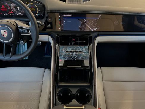 Used 2024 Porsche Panamera 4 image 6