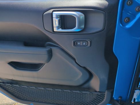 New 2026 Jeep Gladiator Sport AWD/4WD image 13