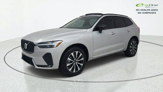 Used 2025 Volvo XC60 B5 Core AWD/4WD image 3