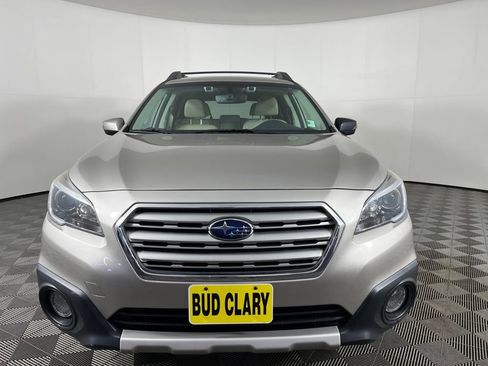 Used 2017 Subaru Outback 2.5i Limited image 2