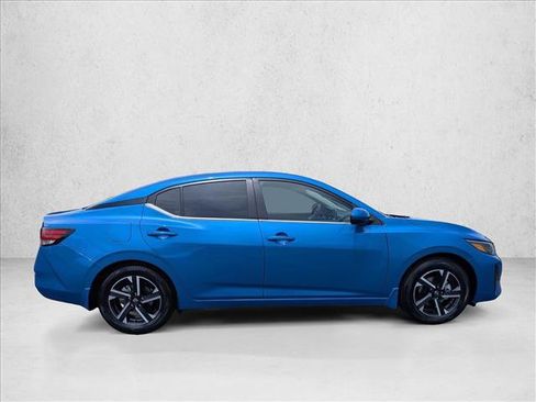 Used 2025 Nissan Sentra SV FWD image 4