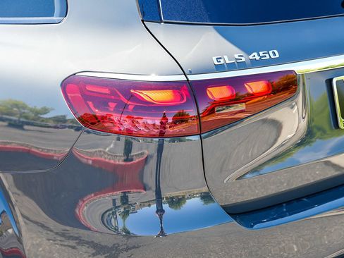 New 2026 Mercedes-Benz GLS 450 4MATIC image 11