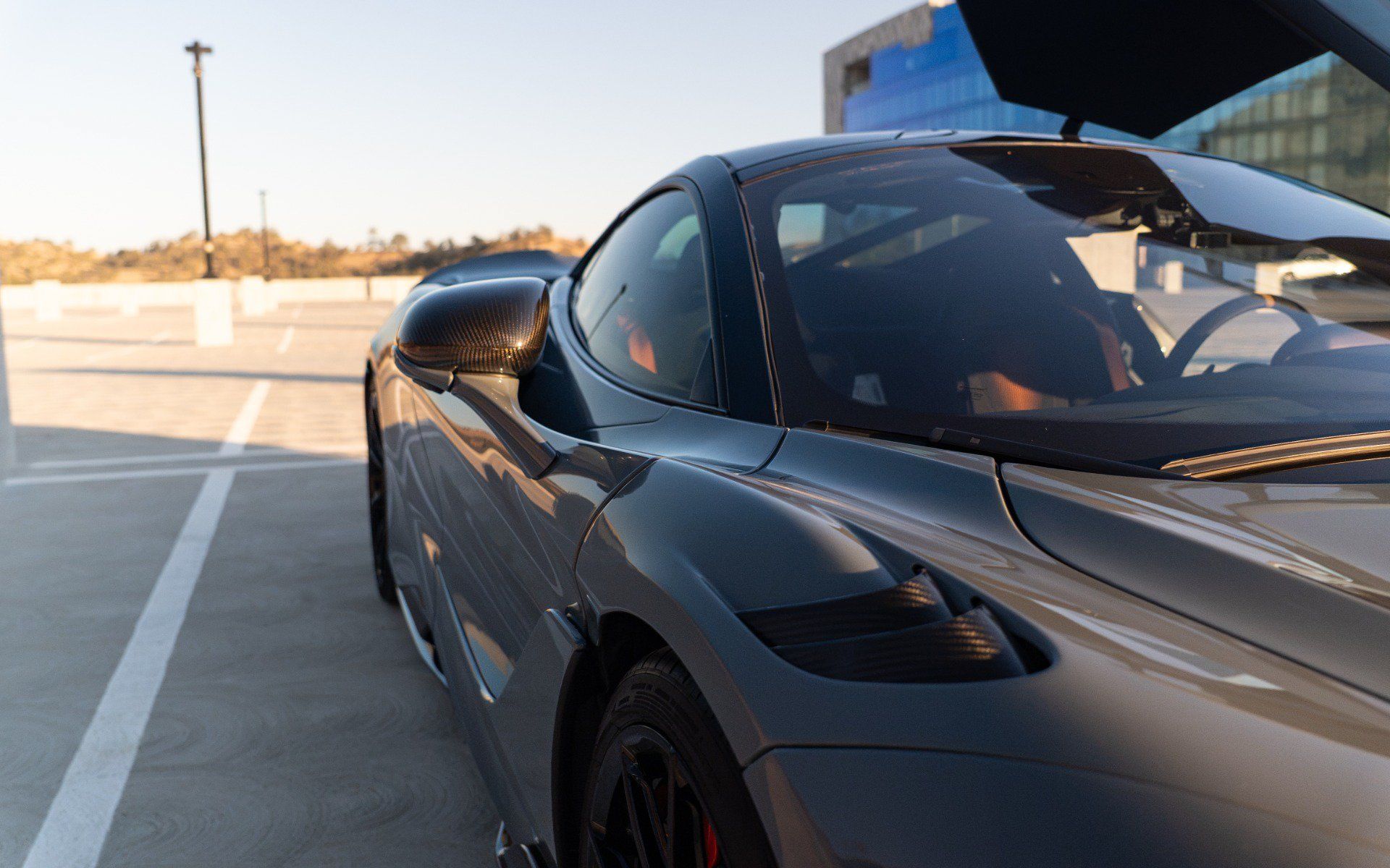 Used 2021 McLaren 765LT RWD image 30