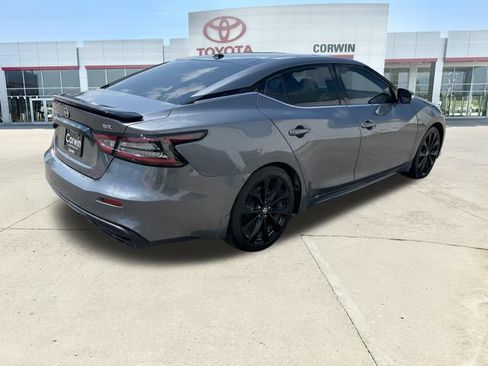 Used 2021 Nissan Maxima SR w/ Sport Mat Group FWD image 5