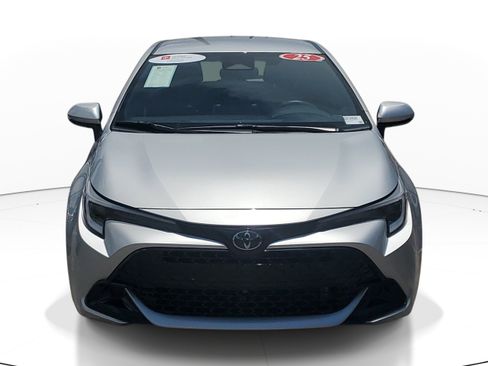 Used 2025 Toyota Corolla SE FWD image 2
