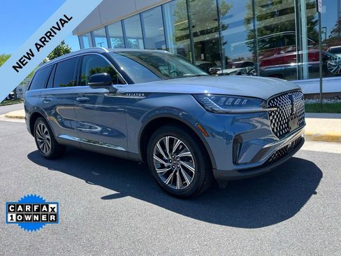 Used 2026 Lincoln Aviator AWD image 1