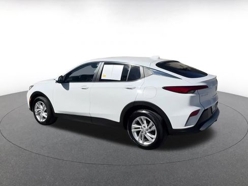 Used 2025 Buick Envista Preferred image 11