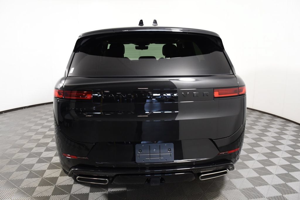 New 2026 Land Rover Range Rover Sport Dynamic SE AWD/4WD image 5