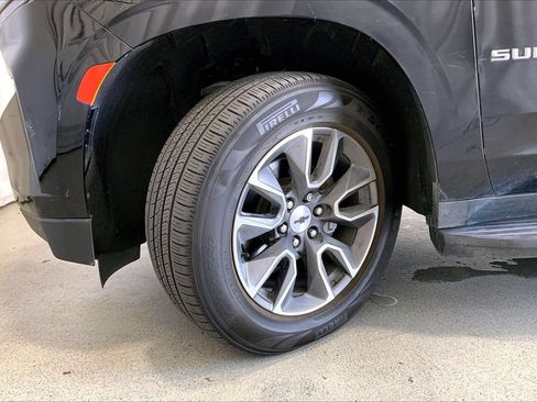Used 2022 Chevrolet Suburban LT RWD image 20