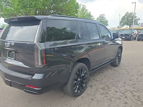 Used 2026 Cadillac Escalade Platinum Sport w/ LPO, ONYX Package AWD/4WD image 9