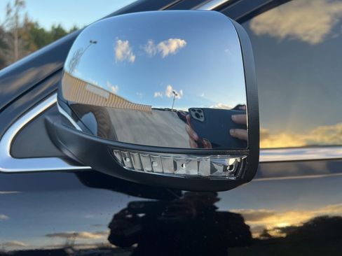 Used 2022 Jeep Grand Cherokee Limited image 17