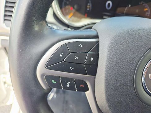 Used 2020 Jeep Grand Cherokee Limited AWD/4WD image 22