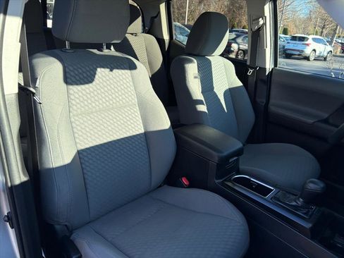 Used 2022 Toyota Tacoma SR image 14