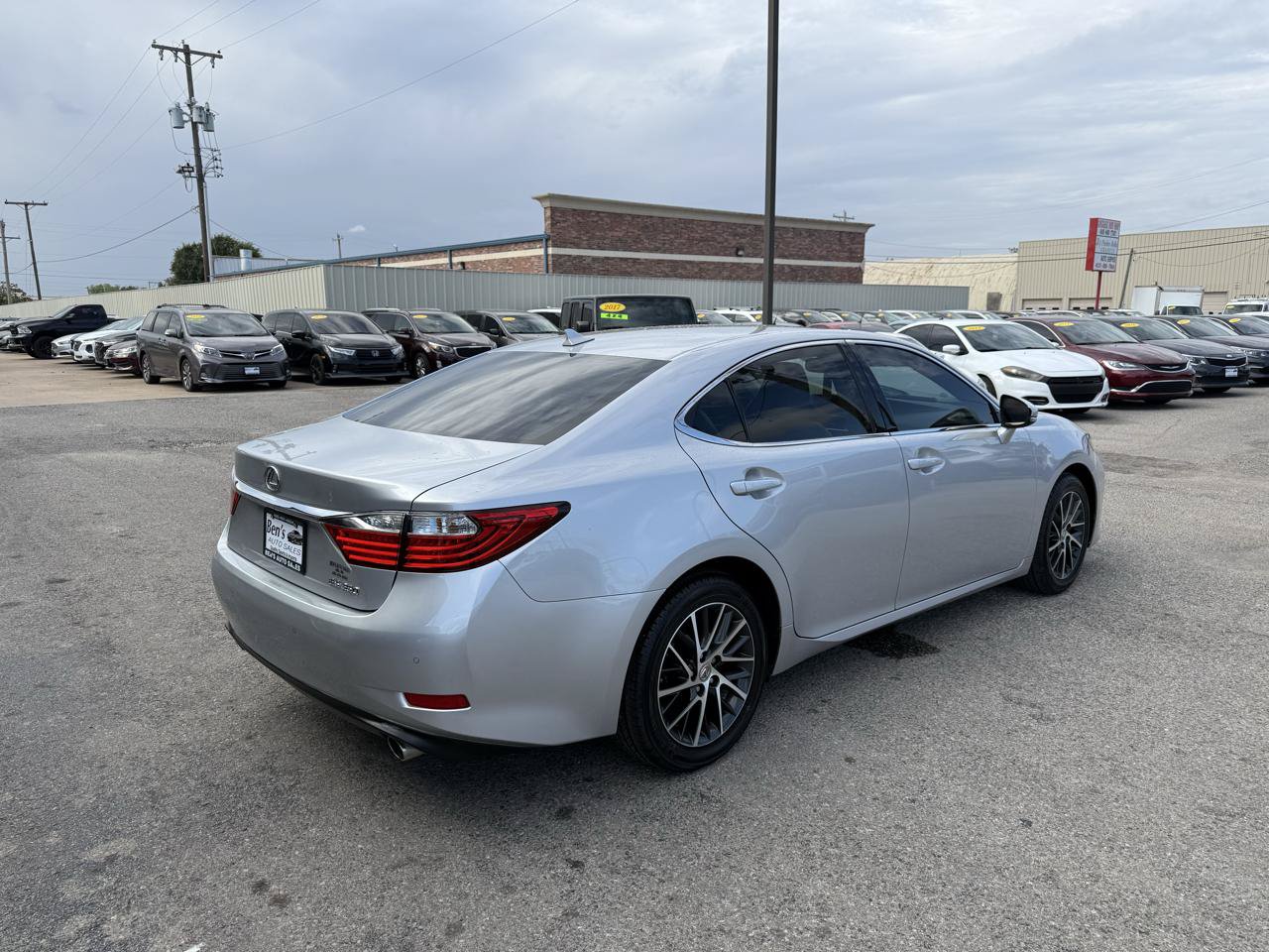 Used 2014 Lexus ES 350 w/ Luxury Package FWD image 6