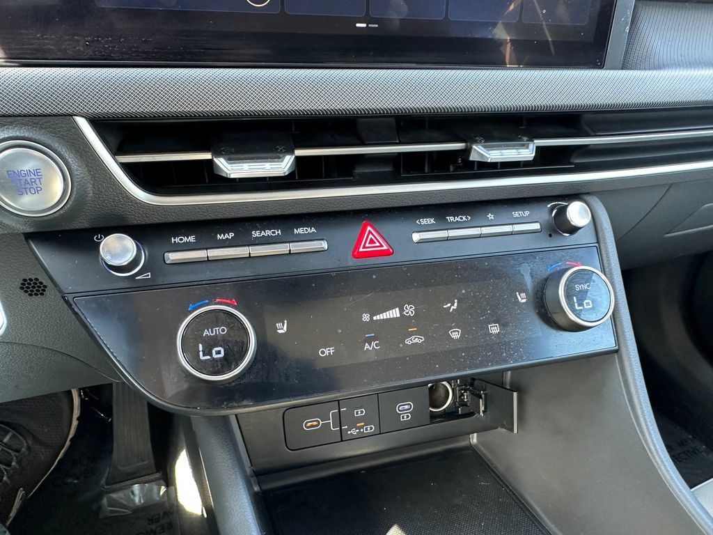 Used 2025 Hyundai Sonata SEL FWD image 23