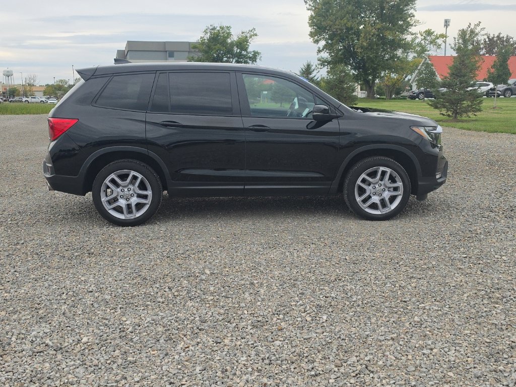 Certified 2024 Honda Passport EX-L image 10