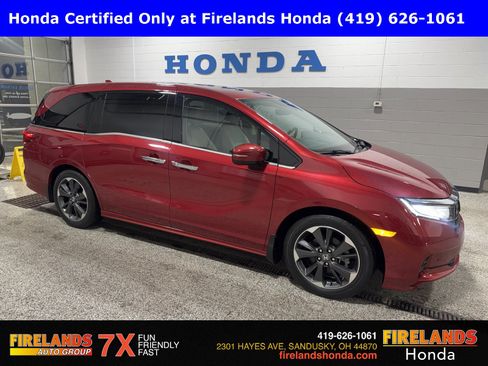 Used 2023 Honda Odyssey Elite image 2