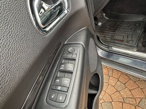 Used 2016 Dodge Durango Limited w/ Nav & Power Liftgate Group image 12