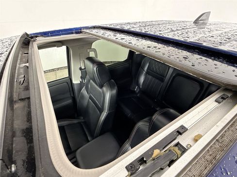 Used 2023 Nissan Frontier SV w/ SV Premium Package image 22