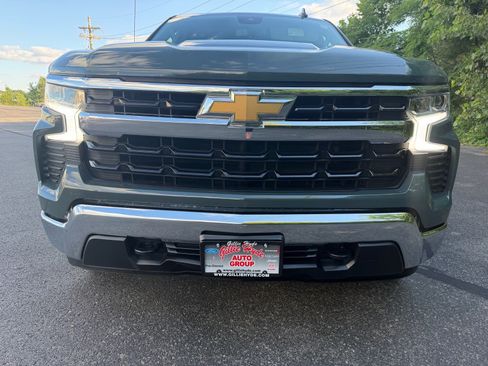 Used 2025 Chevrolet Silverado 1500 LT AWD/4WD image 5