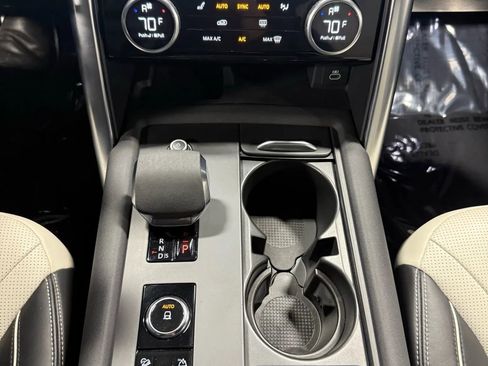 Used 2022 Land Rover Discovery HSE R-Dynamic image 21