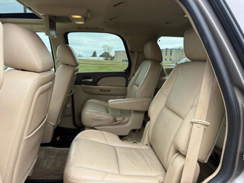 Used 2011 GMC Yukon Denali image 17