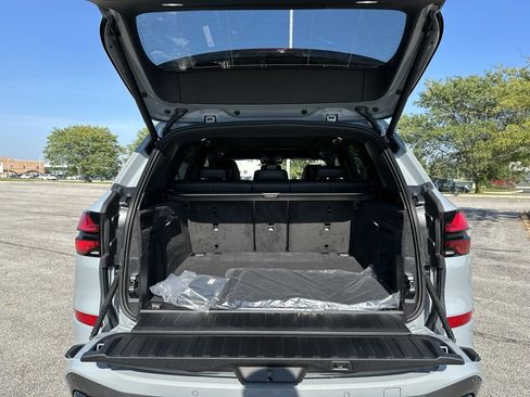 New 2026 BMW X5 xDrive40i w/ M Sport Package image 25