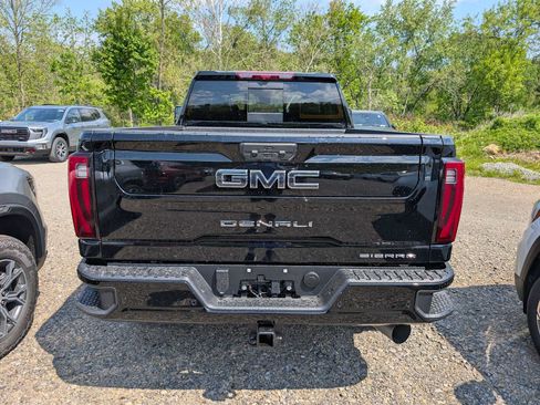 New 2026 GMC Sierra 2500 Denali Ultimate AWD/4WD image 10