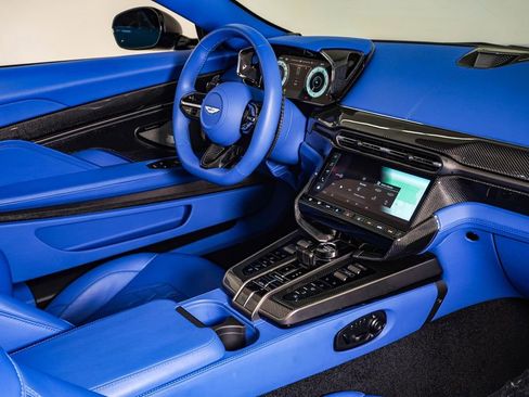 Used 2026 Aston Martin Vanquish Convertible RWD image 18
