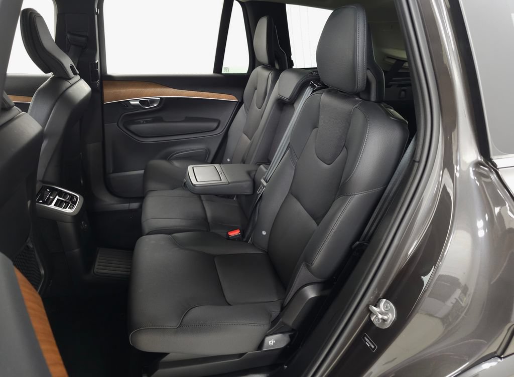 Certified 2024 Volvo XC90 T8 Plus w/ Protection Package AWD/4WD image 30