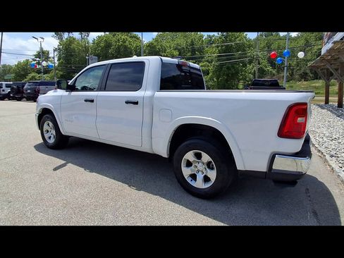 Certified 2025 RAM 1500 Big Horn AWD/4WD image 6